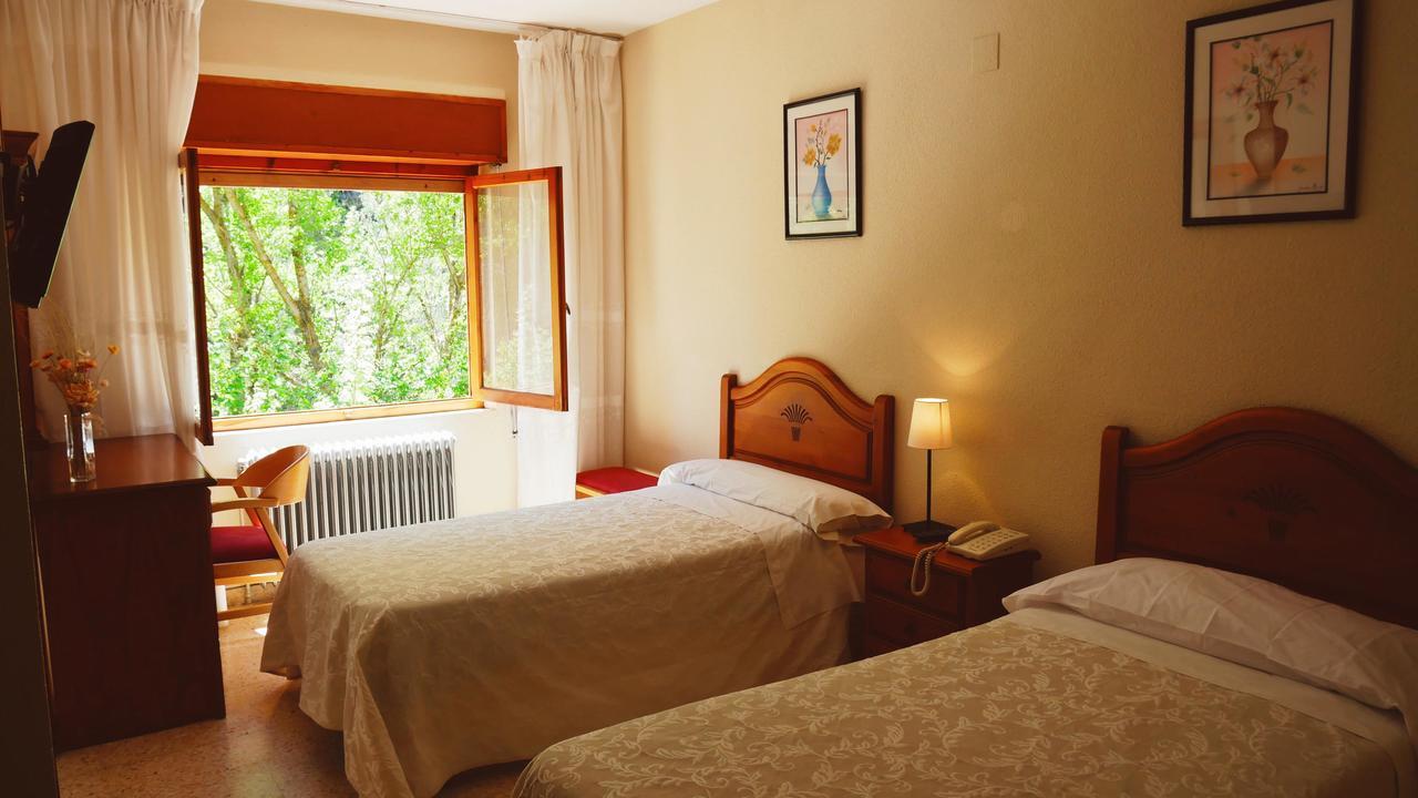 Hotel Balneario De Tus Yeste Exterior foto